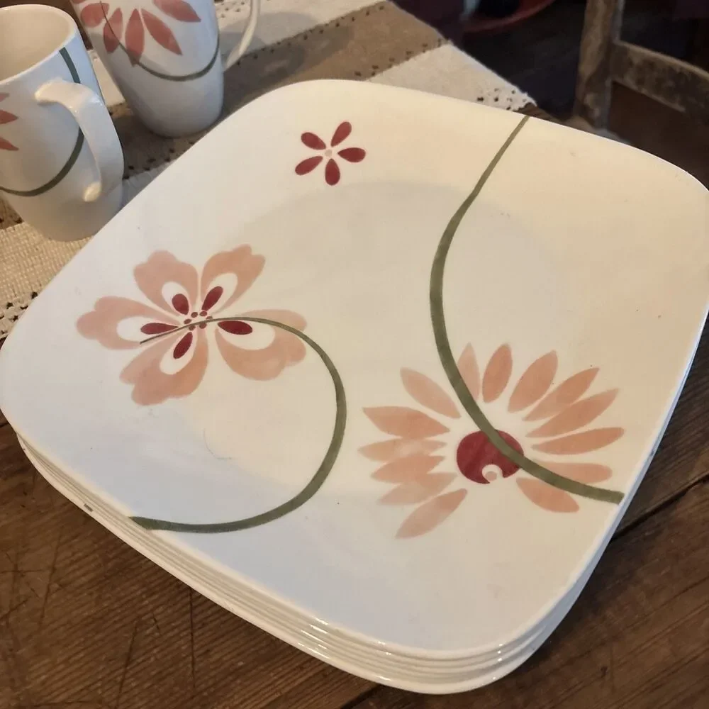 Corelle Pretty Pink 14 piece Set Square Dinnerware Plates, Mugs Floral